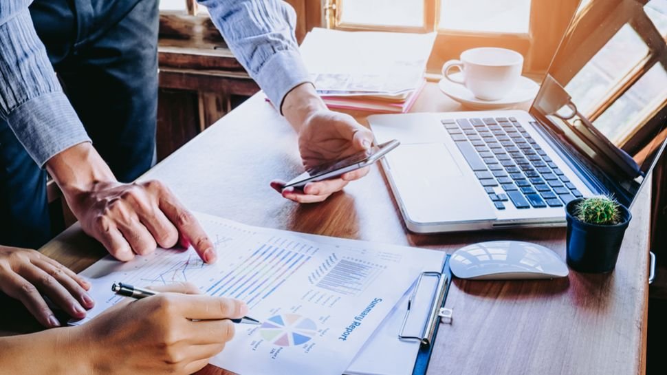 This tax-themed malvertising attack can blind security software before it arrives — and then unleashes ransomware