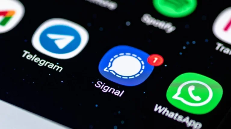 Europe is abandoning WhatsApp and Signal: Why governments are introducing their own messaging apps