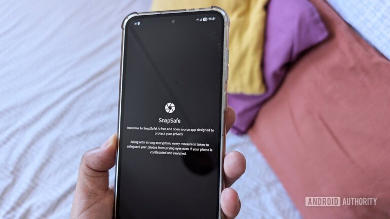If you ever need truly private photos on Android, this is the camera app to use