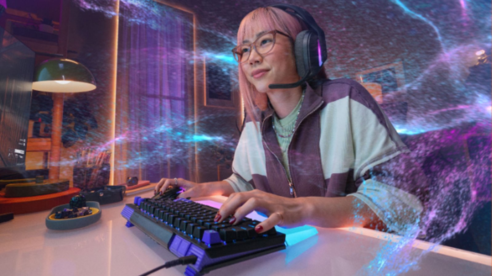 Logitech's new gaming keyboard lets you hot swap analog and mechanical switches