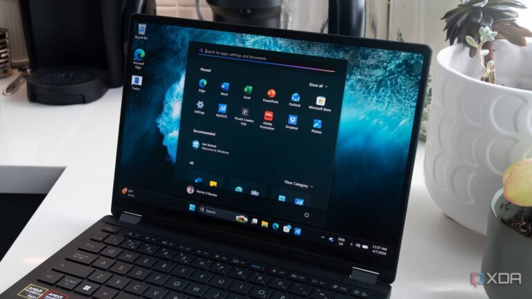 Microsoft says Windows' Secure Lock screen clock deliberately runs up to 30 seconds behind