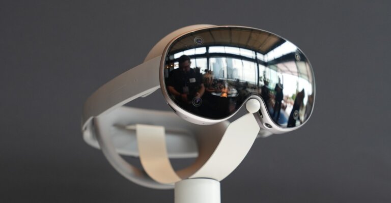 You can now turn 2D apps into 3D while using the Galaxy XR headset