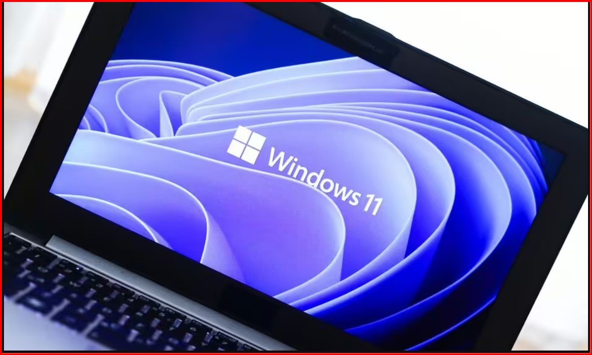 Microsoft brings back personalization to Windows 11