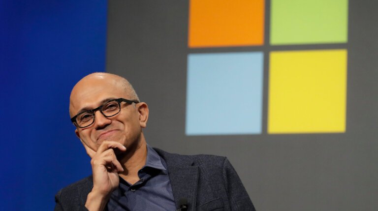 Microsoft CEO wants to win back lost Windows fans