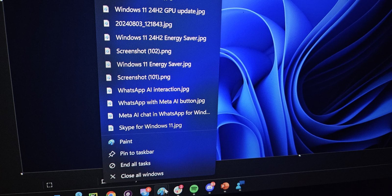 Microsoft finally begins testing Windows 10-like smaller taskbar for Windows 11 after removing it in 2021