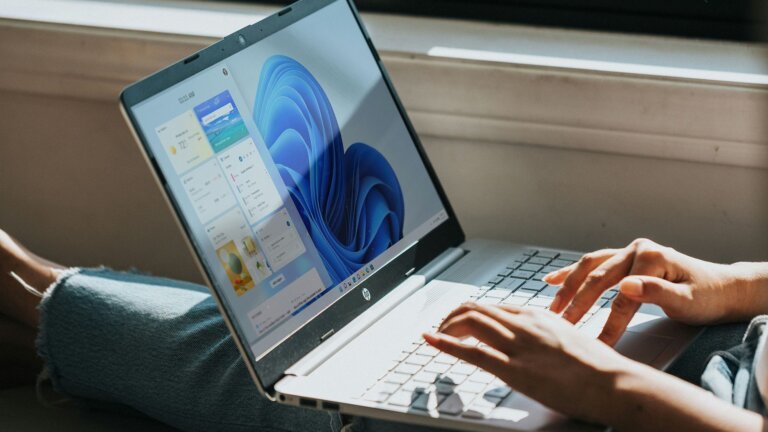 Microsoft solves case of vanishing Windows 11 desktop — fix is rolling out for blank desktop, taskbar freezes and other flakiness