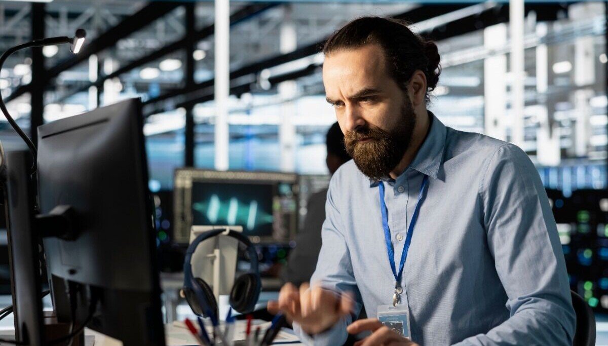 Microsoft tests the 15-character limit of Windows Server admins' patience