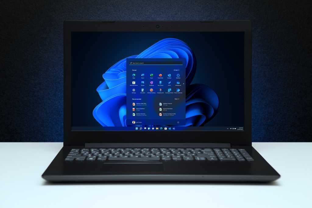 Windows 11 can now share audio to two Bluetooth headsets at once