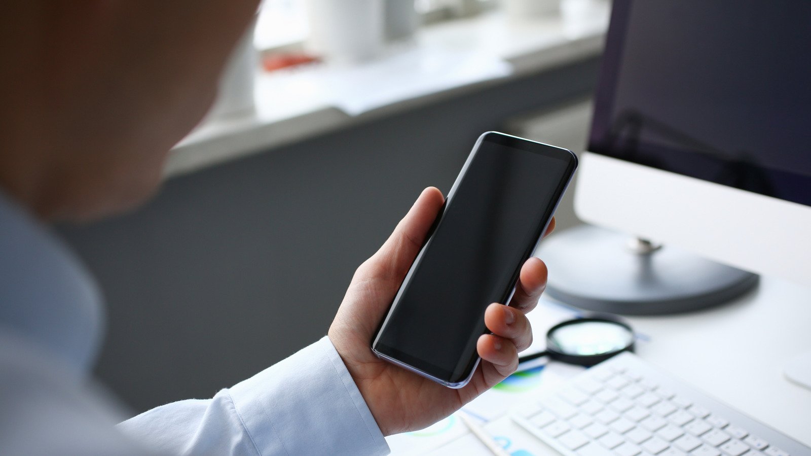 4 Office Gadgets And Accessories Your Android Phone Can Replace For Free