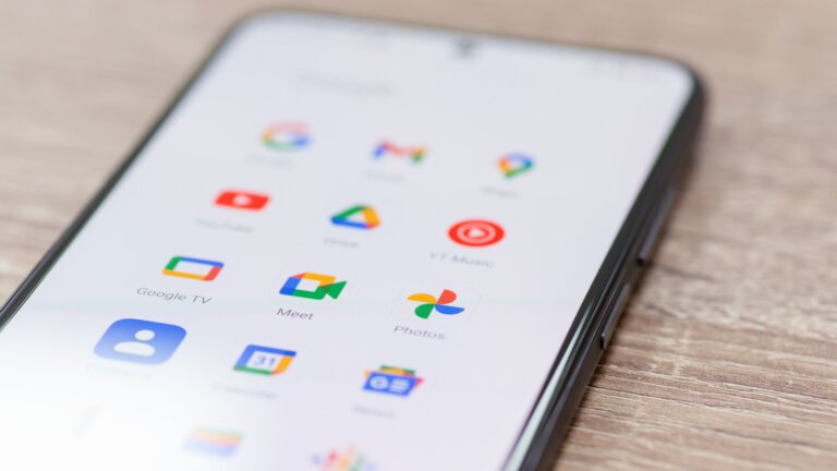5 Surprisingly Useful Android Apps That Aren't On The Play Store