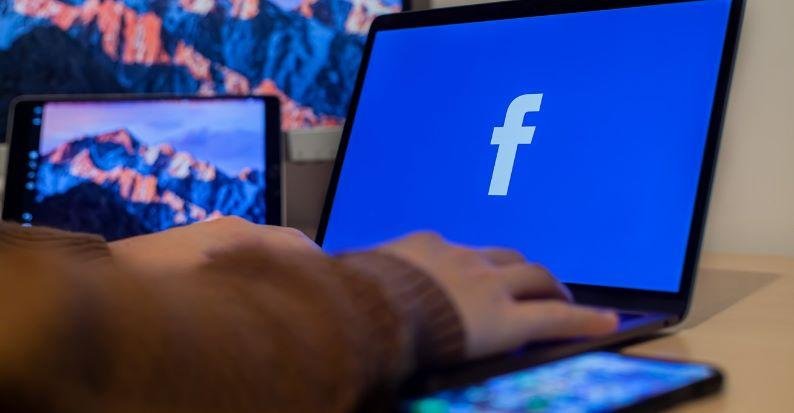 Facebook, Messenger, Instagram outage trends on X
