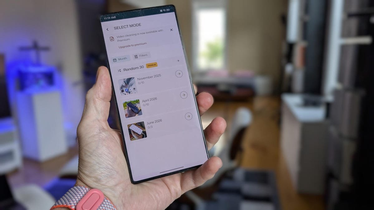I found a free Android app that makes deleting photos as easy as swiping left