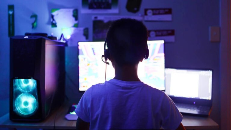 Minecraft is Officially the Best-Selling Video Game of All-Time