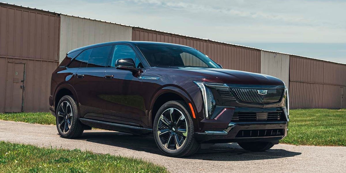 Now There's Finally a Way to Get Apple CarPlay in Your GM-Built EV