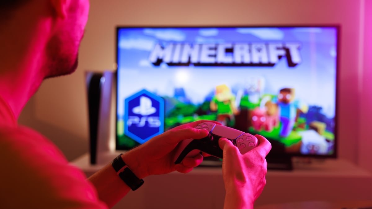 Teens are using $5 WeedHack malware to target Minecraft players