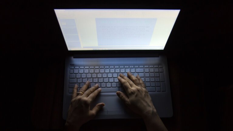 The Useful Feature That Isn't Enabled By Default On Your Windows 11 Laptop