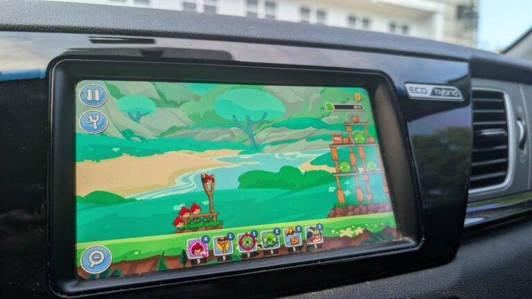 You can play Angry Birds on Android Auto, plus 4 more popular games