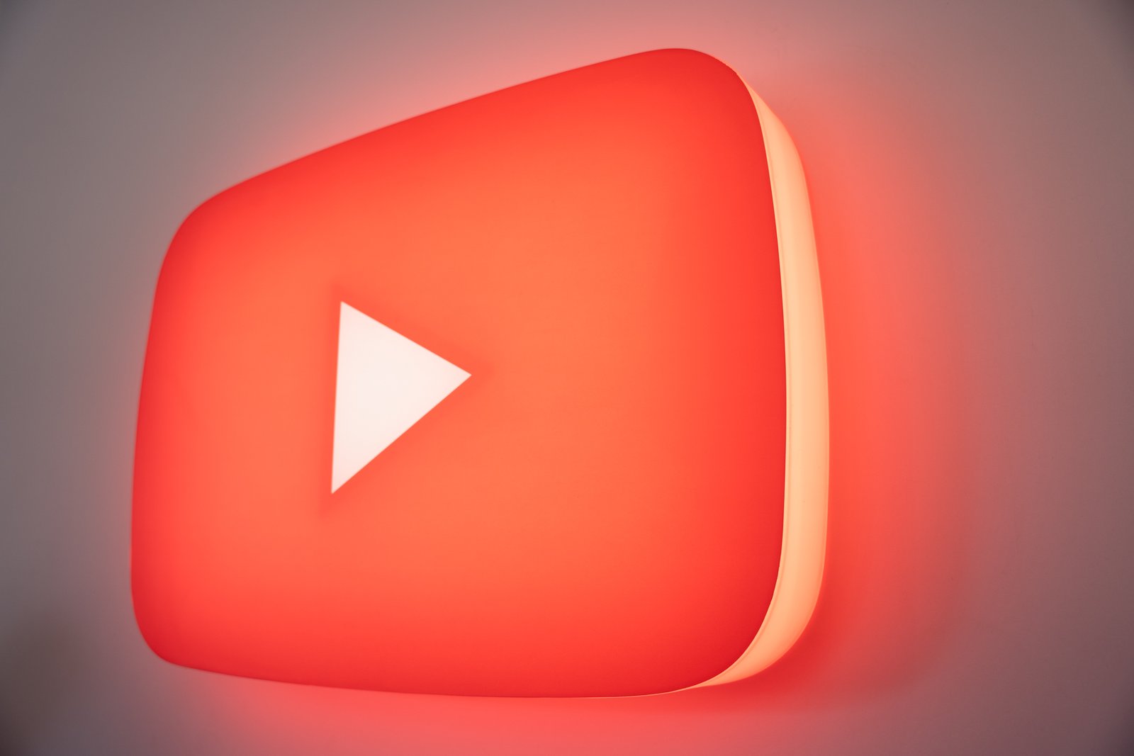 YouTube Rolls Out Updates for In-app Messaging