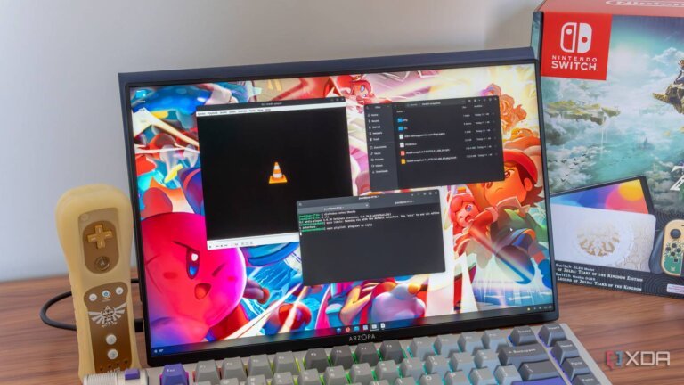 I tried this Linux distro that looks like Windows, is made by a Microsoft engineer, and is based on Ubuntu