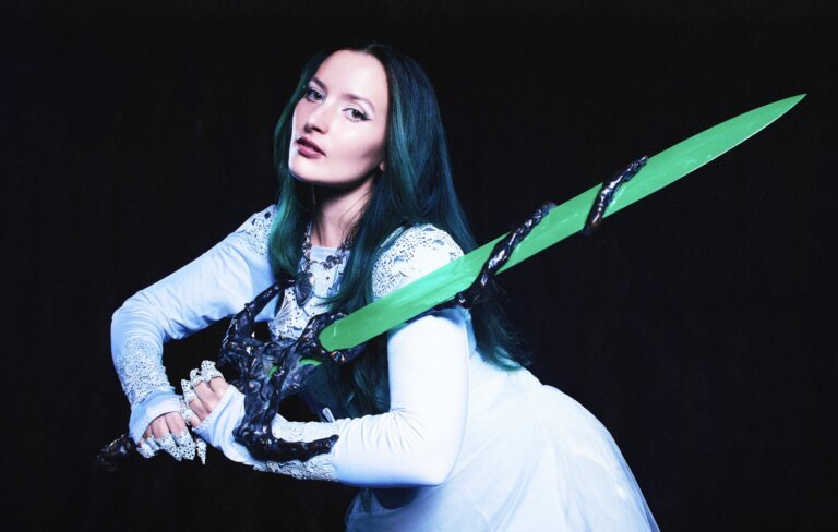 'Lord Of The Rings' and 'Minecraft' inspired Au/Ra’s alt-pop debut