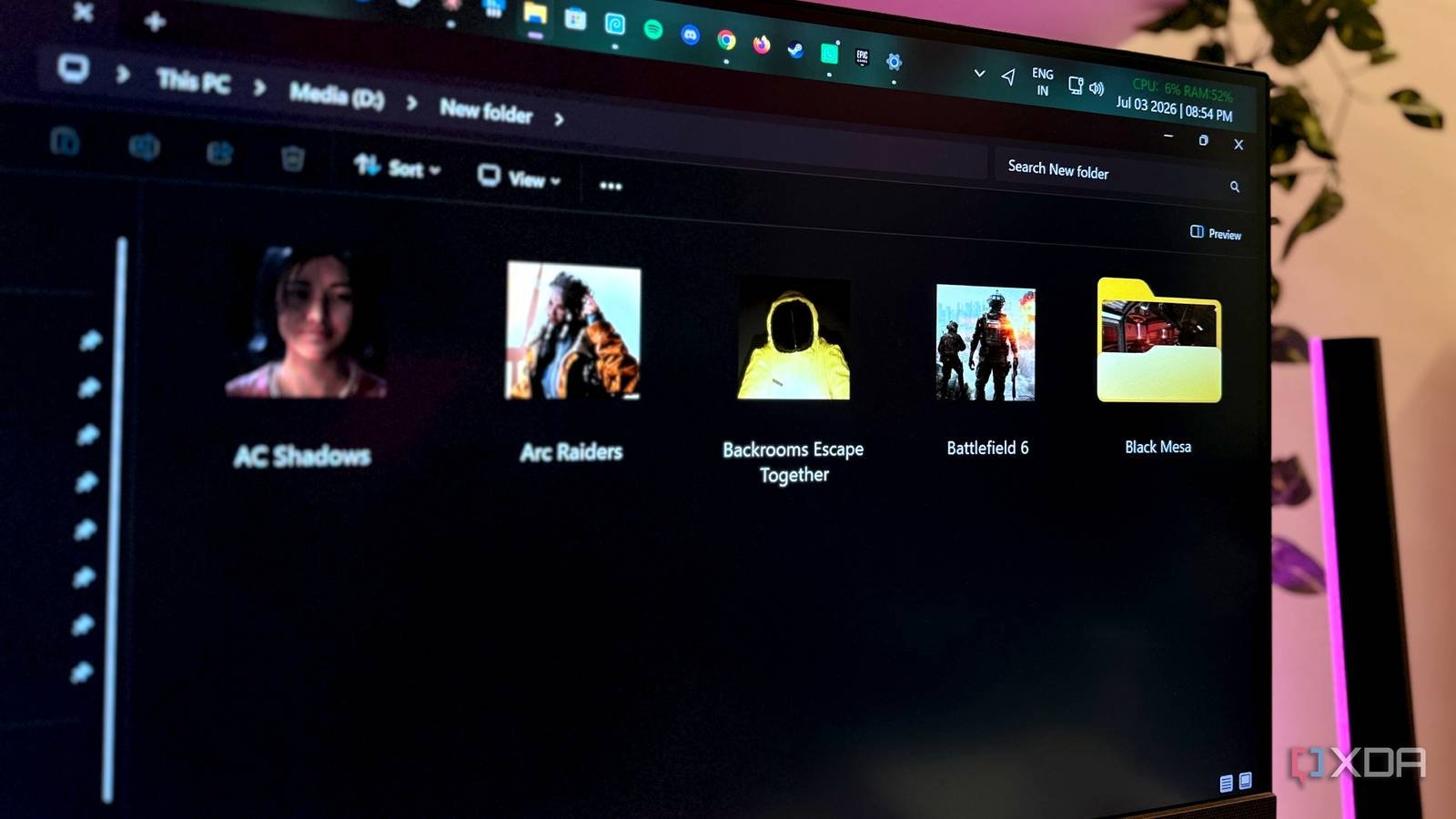 Microsoft just broke custom folder icons in Windows, and the reason is a bug from 2003