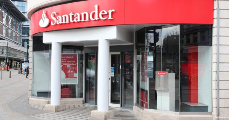 Santander customers told to check banking app as service axed