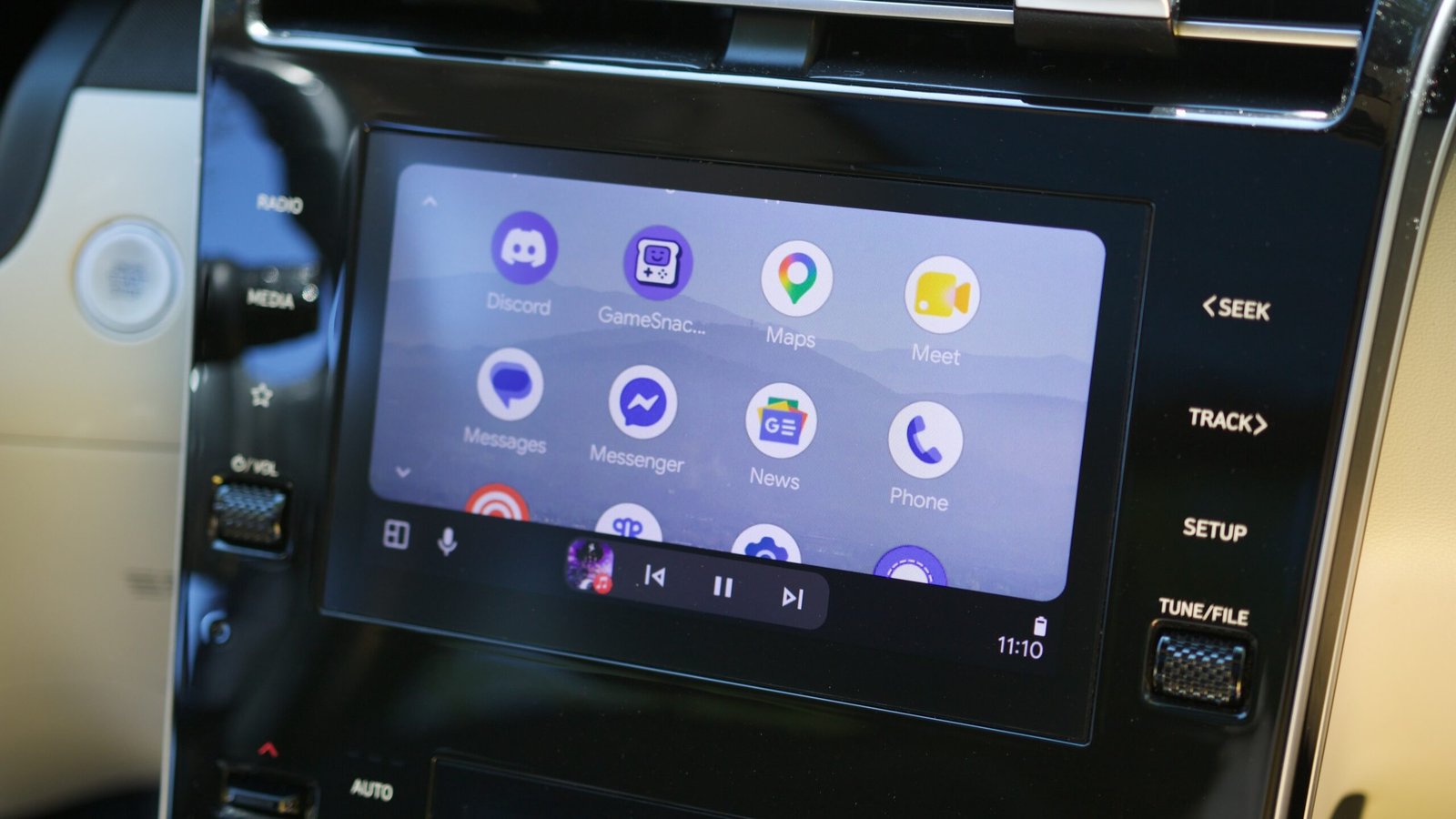 Android Auto’s unofficial video player now lets you play games in your car