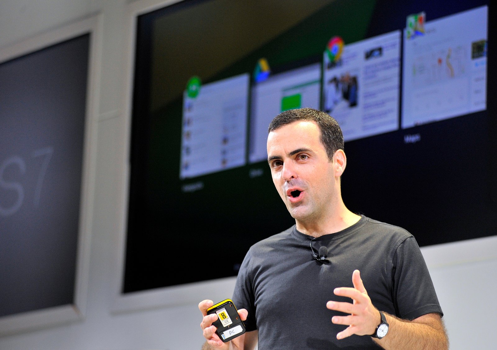 Google Merges AI Mode, Search Live, and Song Search Into Android Voice Button