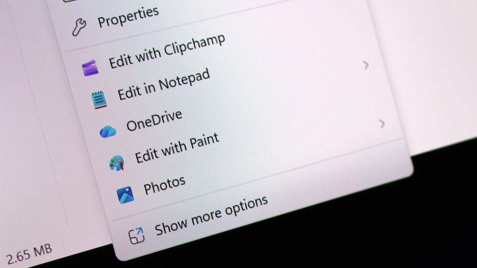I tried Windows 11's new customizable context menus, and they're a major improvement: Microsoft will let you restore Windows 10 style vertical layout for primary actions and more