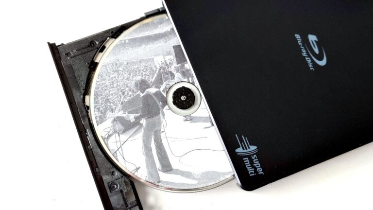 I used to use the stock Windows 11 Media Player to rip CDs but it's such a letdown now — here's what I started using instead