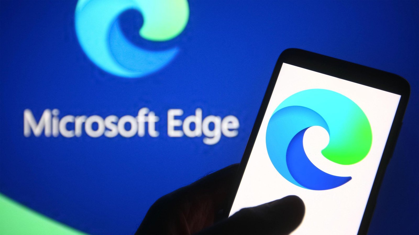 Microsoft has a new way to twist your arm to use Edge, this time on mobile