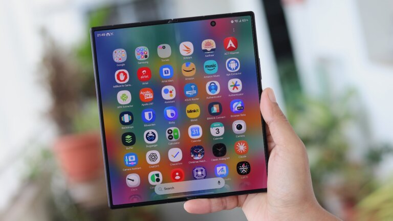 Samsung users, check for these three Android system app updates