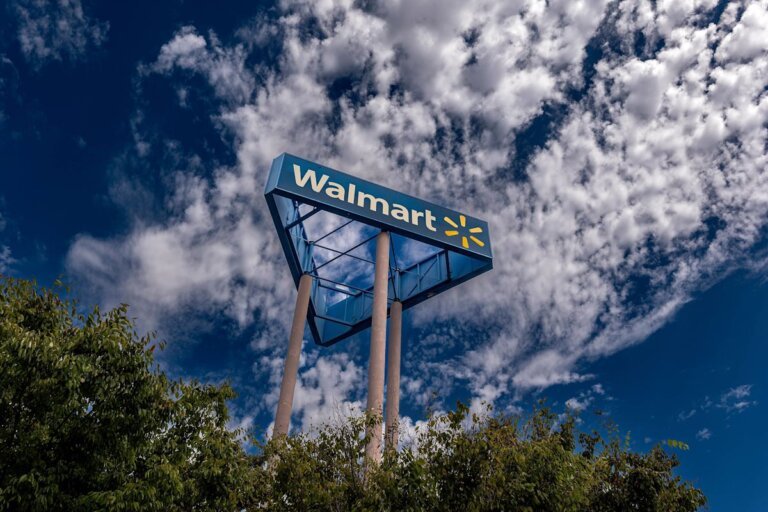 Walmart’s bestselling $799 Windows 11 laptop is now 50% off