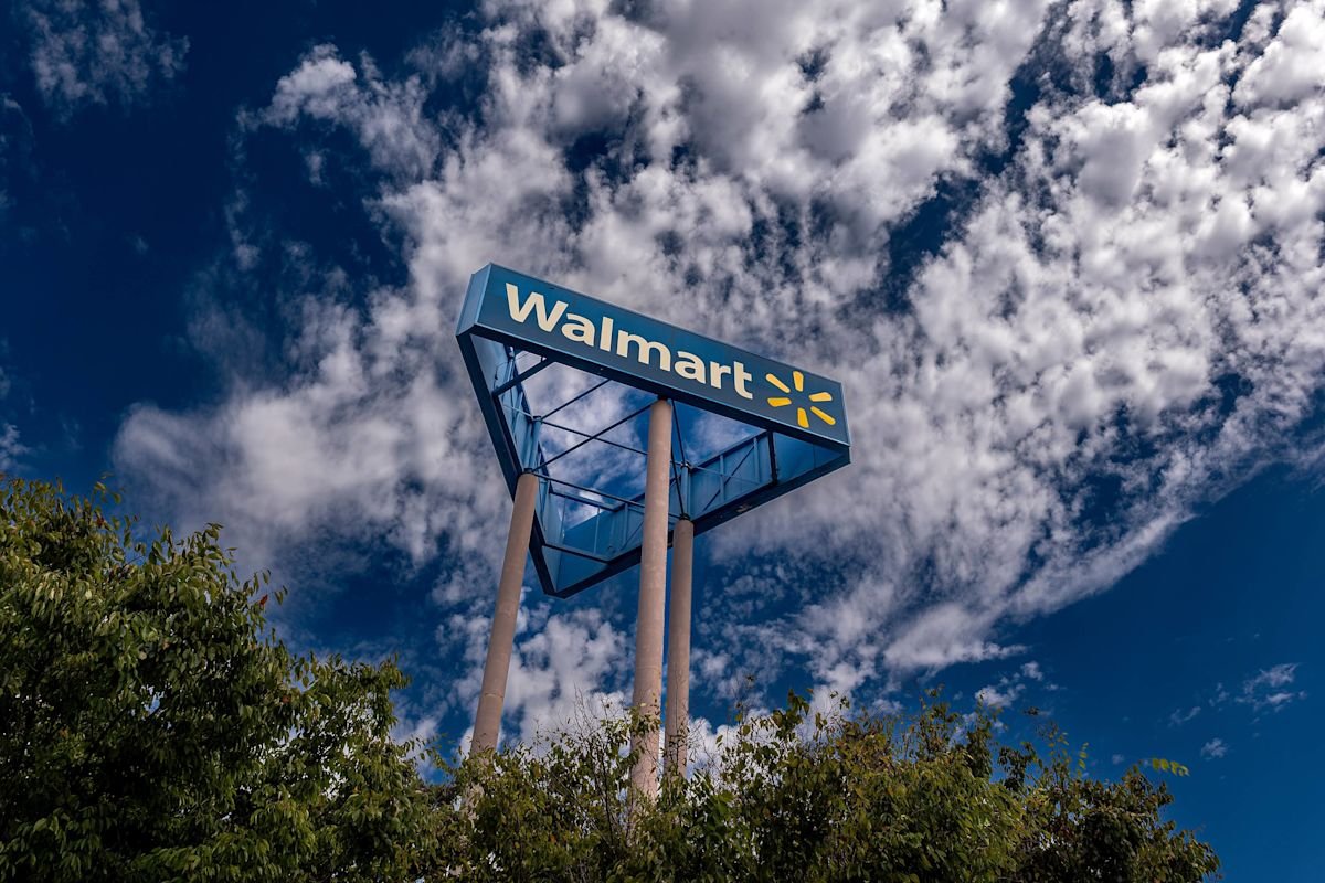 Walmart’s bestselling $799 Windows 11 laptop is now 50% off