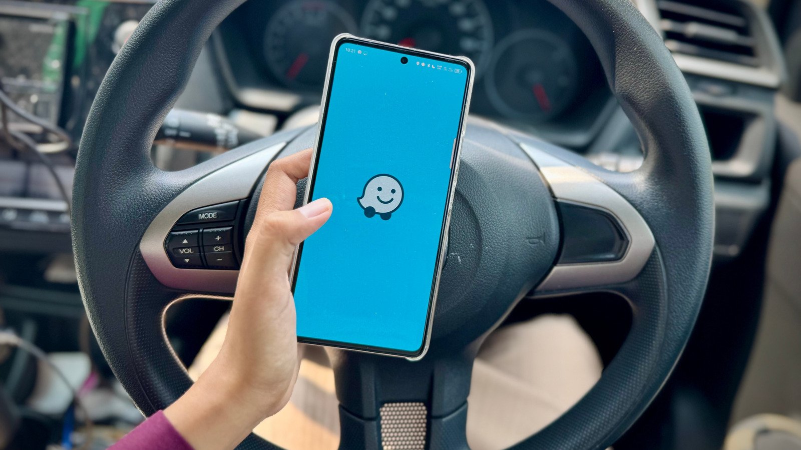 5 Reasons To Switch To Waze On Android Auto