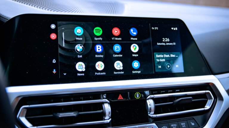 5 Ways To Use Android Auto Without Touching Your Phone