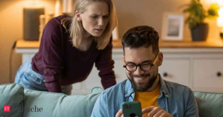 Handing your smartphone to someone? This Android feature can keep your private apps and photos locked away