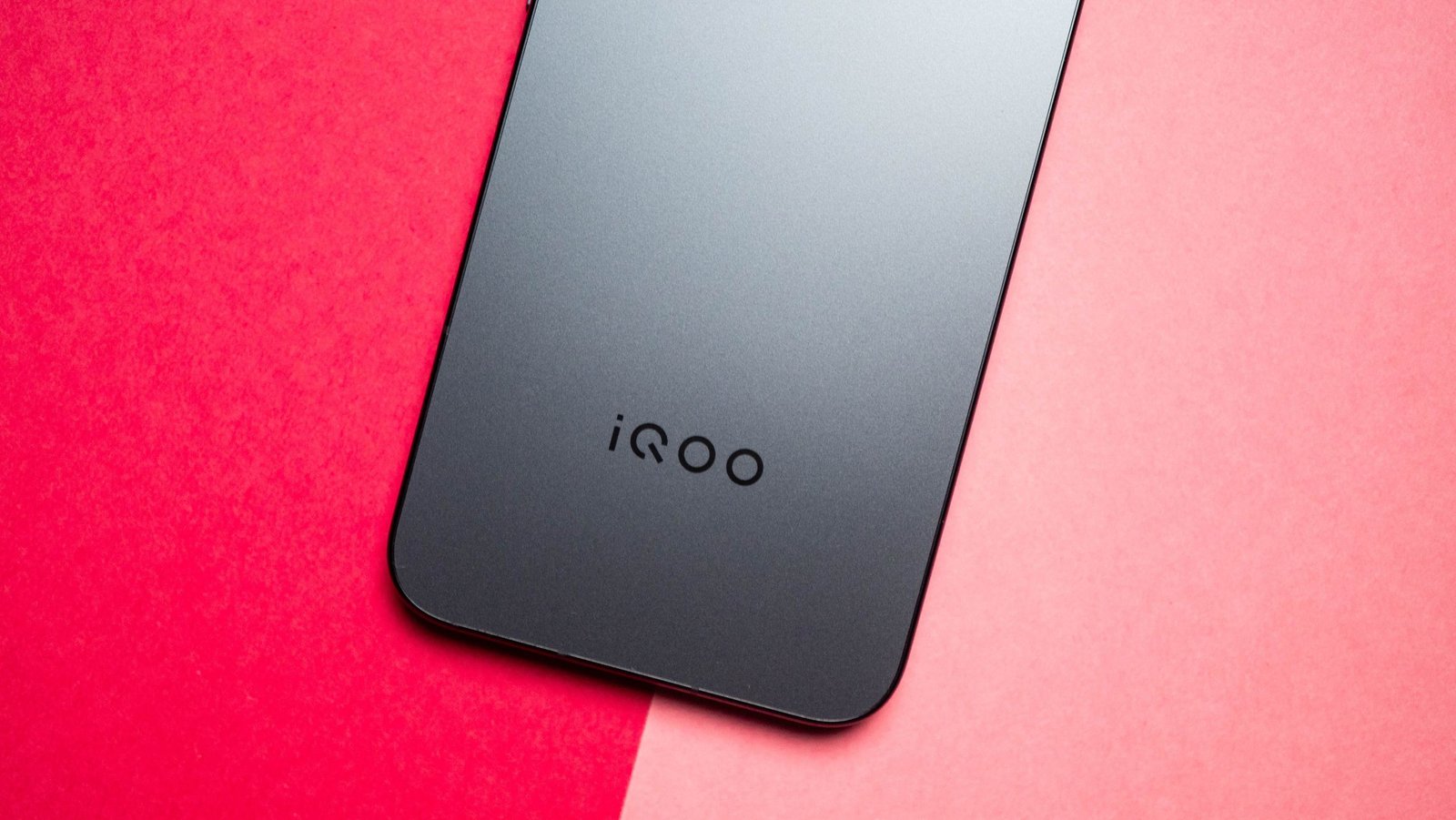 iQOO 16 display leaks were true: Samsung's 2K 165Hz panel is official