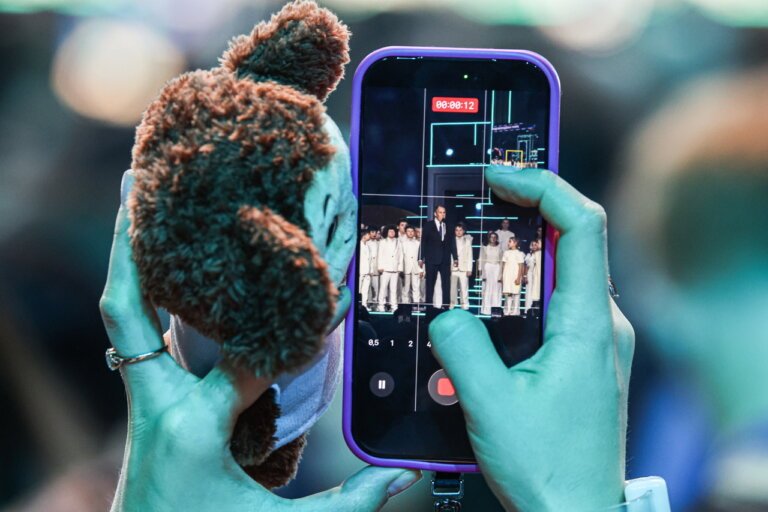 Russia's national messenger app Max found to contain backdoor capable of secret screen captures