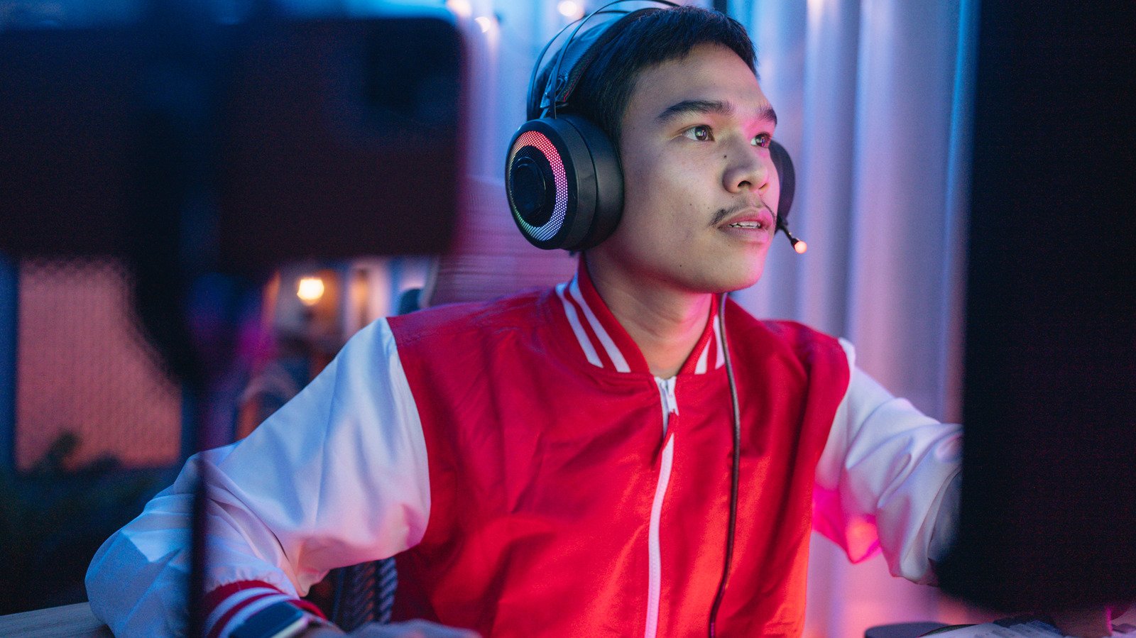 The Reasons Why PC Gamers Will Never Switch From Discord To Steam Chat