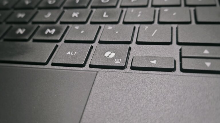 Windows 11's useless Copilot key finally does something, you can map it to right-click