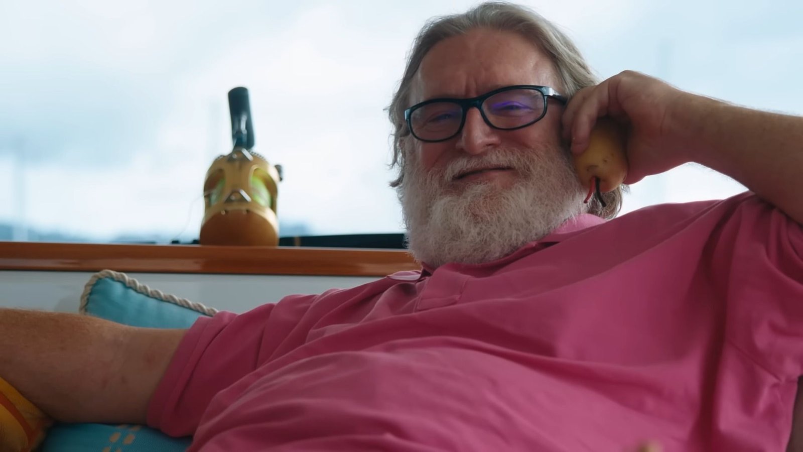 Yes, Gabe Newell really had a "room full of knives and blades and swords" that he learned how to make himself, says Counter-Strike co-creator