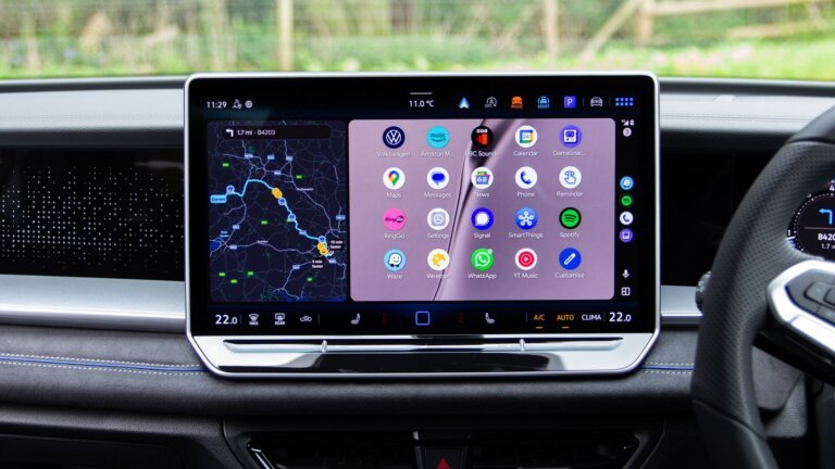 You can now play driving games in your Android Auto car when you're not driving
