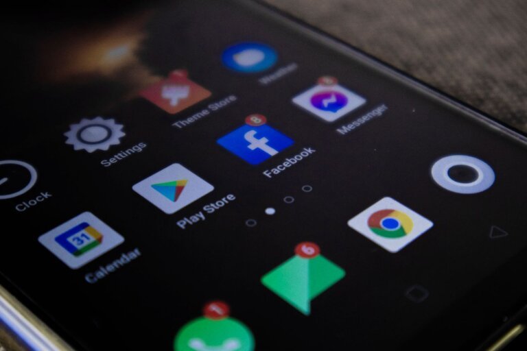 Adding WhatsApp, LinkedIn and Email Chats to an Android App Without Rebuilding Each One