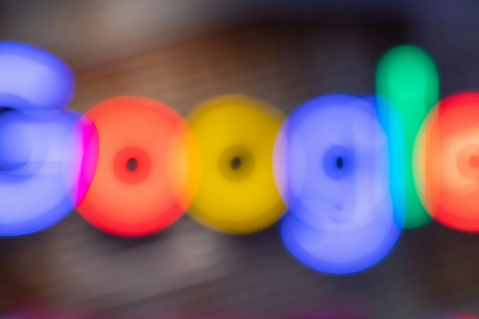 Google Play Lets Users Run Private Vibe-Coded Apps on Android
