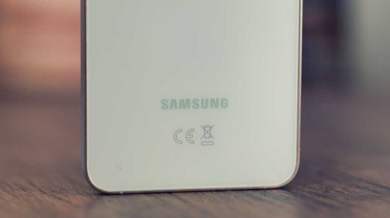 Google Play Store starts selling… Samsung Galaxy phones
