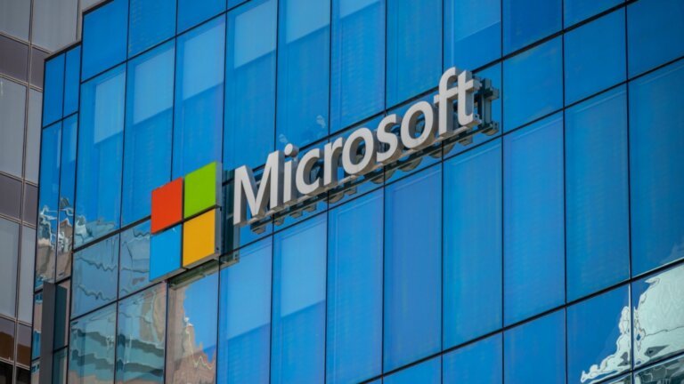 Microsoft says it's optimizing Windows 11 for 8GB PCs, so I tested 26H2 on an 8GB laptop