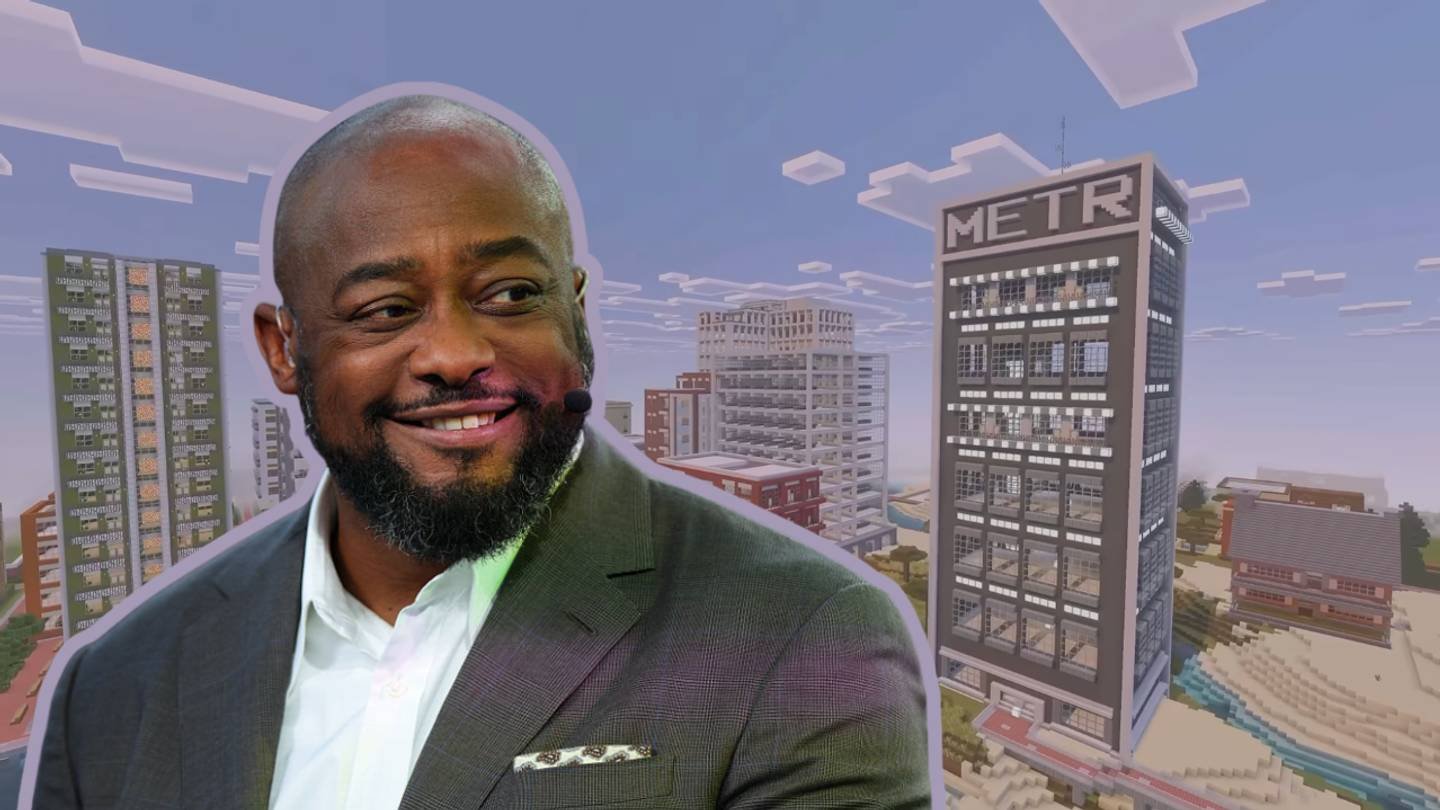Mike Tomlin’s Son, Mayce, Takes Us Inside His Dad’s Minecraft City